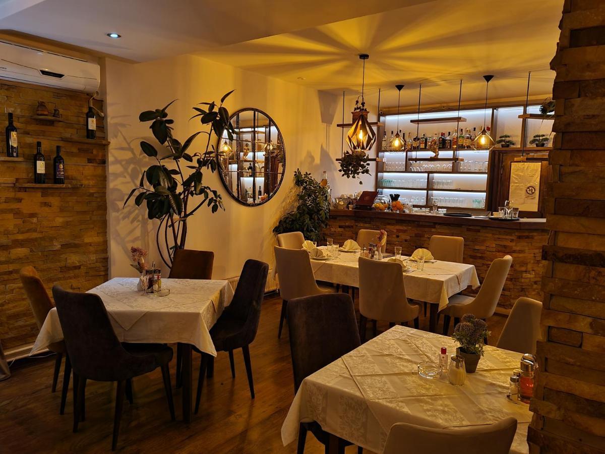 Garni Hotel Vir Врнячка-Баня Екстер'єр фото